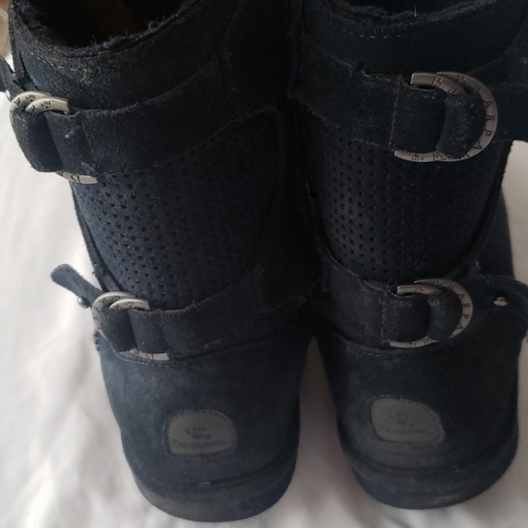 Bearpaw Winter boot. - Picture 2 of 5